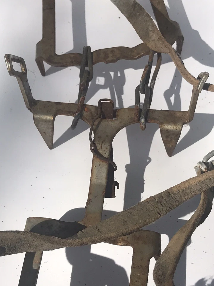 Chuteiras de gelo antigas vintage REI fivela de couro cabine rústica homem caverna decoração de parede - Imagem 4 de 4