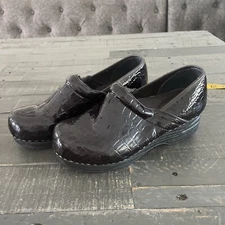 CROFT & BARROW WOMENS SOLE ABILITY CLOGS SHOES SIZE 7 MED SLIP-ON carved dc7