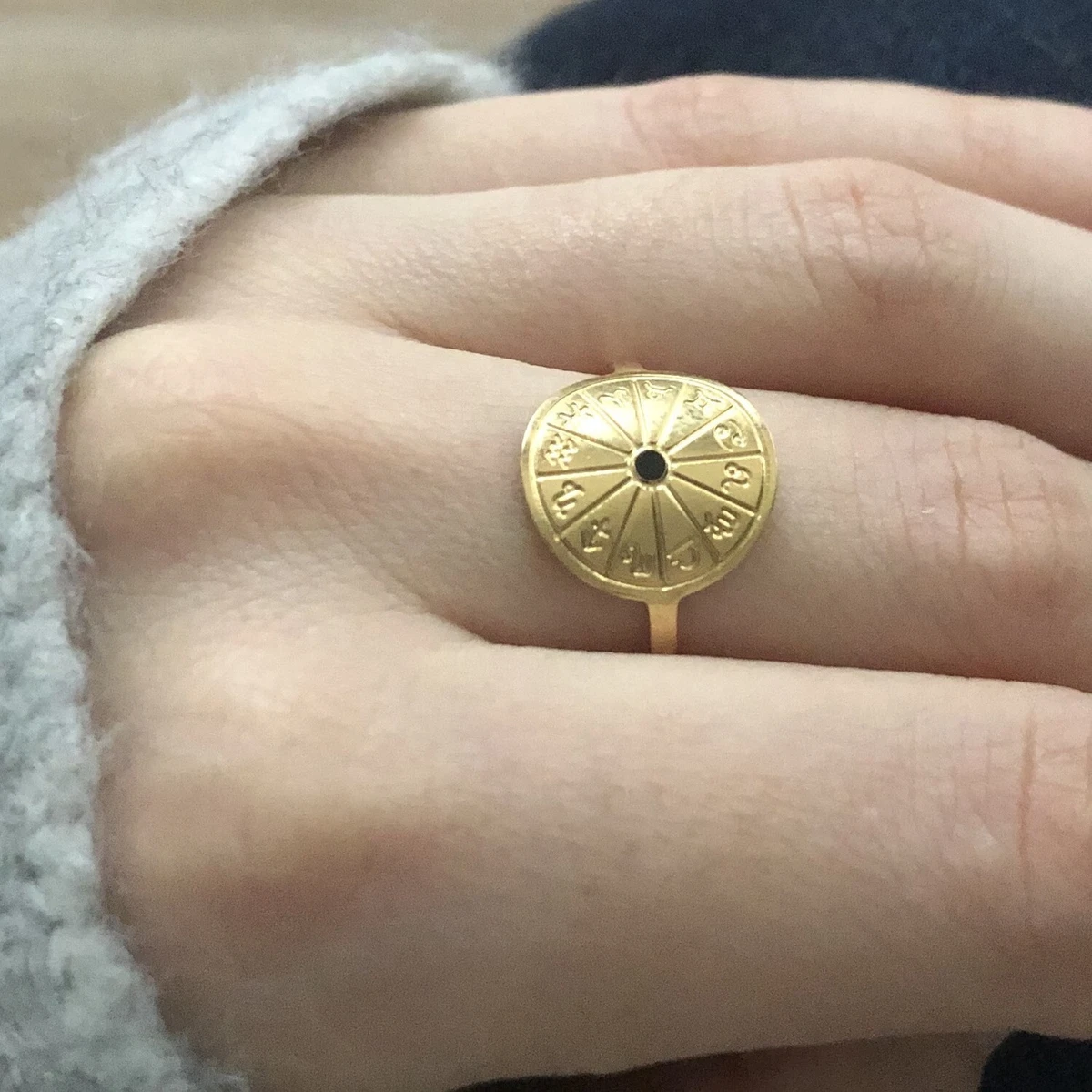 Bague signes du zodiaque pastille ronde en acier inoxydable dor