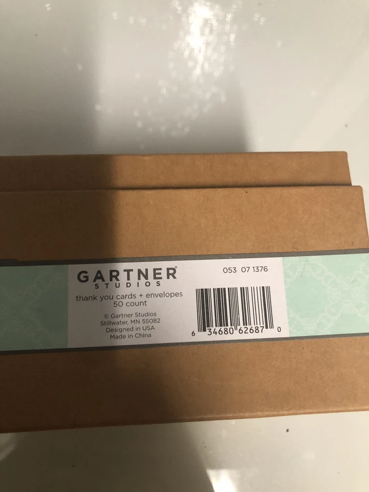 Caja de 50 tarjetas de agradecimiento de lámina plateada con sobres de Garner Studios nueva Foto 2 de 4