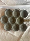 Cast iron muffin pan
