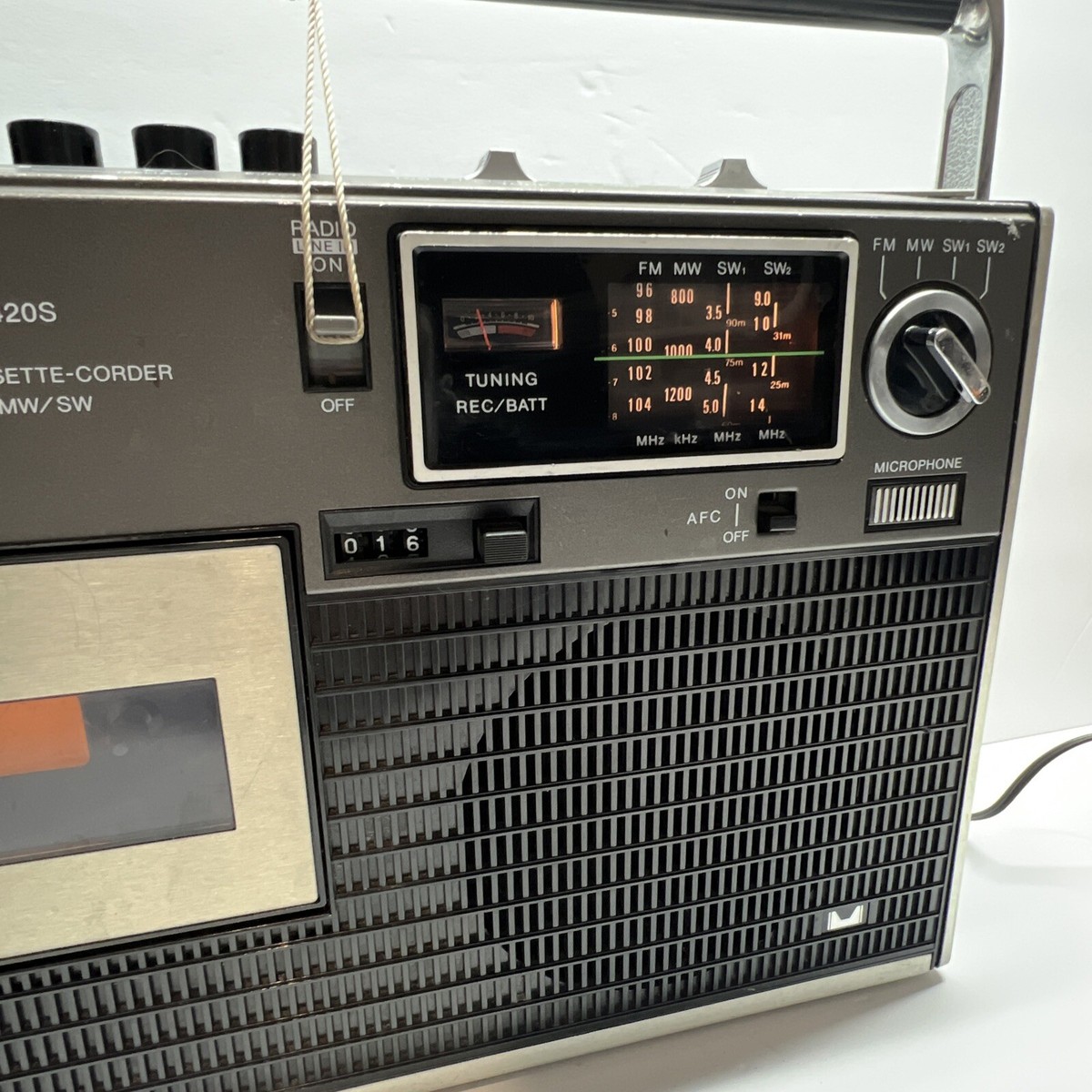 SONY CF-5600 AM/FM 3 band レシバ― SONY CF-5600 AM/FM 3 band レシバ―