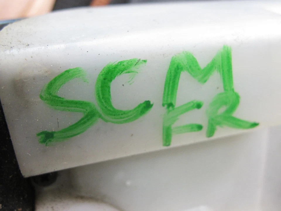 92-00 LEXUS UZZ30L SC300 SC400 ACTUADOR DE CIERRE DE PUERTA DE PASO DELANTERO DERECHO OEM Foto 2 de 4