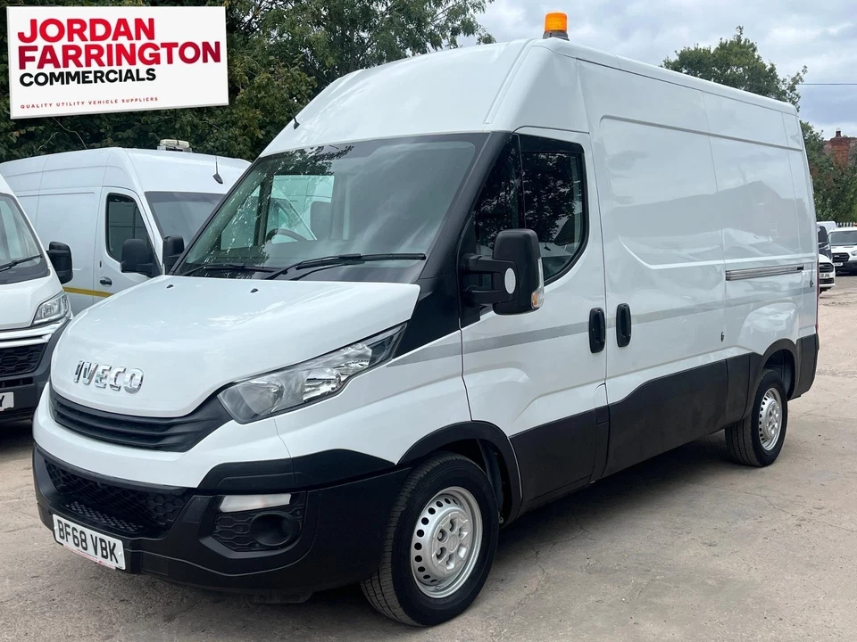 2019 68 reg IVECO DAILY EURO 6 MWB UTILITY SPEC WORKSHOP VAN WITH REAR POWER - Image 2 of 4