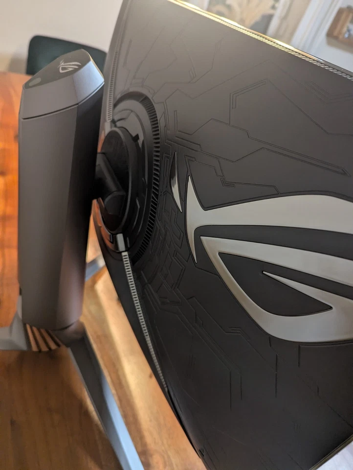 Asus ROG Swift PG27UQ 68,58 cm (27 Zoll) Gaming Monitor - Bild 4 von 4