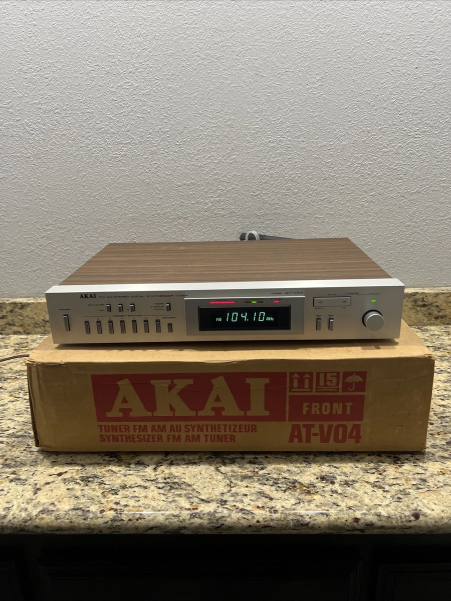 Tuner Akai AT-M5L Synthétiseur Numérique Vintage LW/MW/FM – Occasion