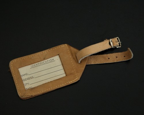 BANK HAPOALIM Targhetta Bagaglio Vintage Originale e Cover Pelle Marrone INUTILIZZATA  - Foto 1 di 2