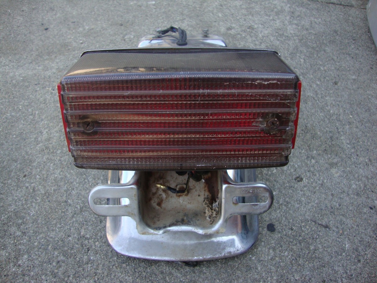 kz1000 リヤフェンダー 1982 KAWASAKI KZ1000 oem REAR FENDER w TAIL LIGHT + LINER csr ltd