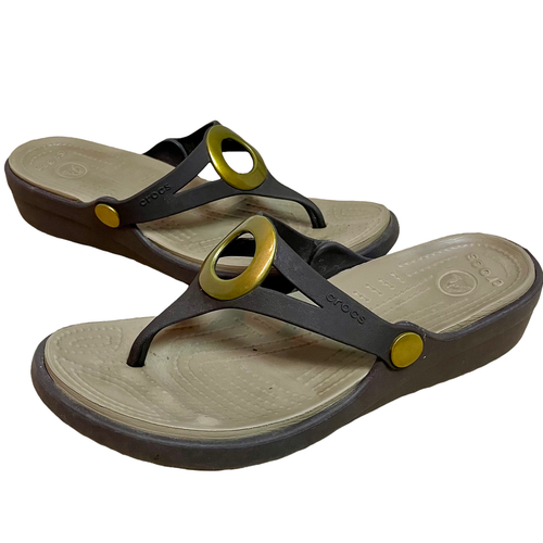 Crocs Brown Sanrah Wedge with Gold Beveled Circle Thong Sandals Womenâs Size 6 | eBay