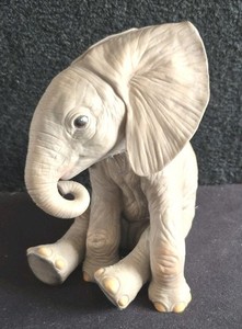 Lenox African Elephant Calf- 1991 Smithsonian Institute- MINT!