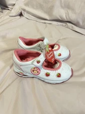 Vintage 2000s Strawberry Shortcake Kids Size 10 NWT Slip-Ons
