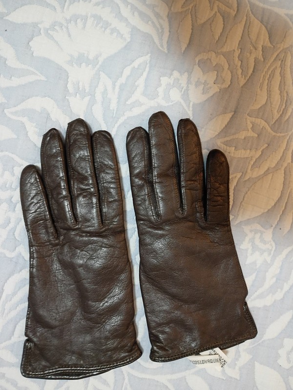 Pair Of Black Size 7 Gloves Lined With Laine And Wool And Cotton