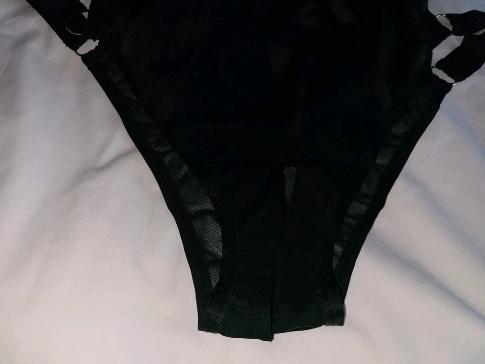 Torrid Overt Strappy Cut Out Bodysuit Black Size 4 Torrid Overt Strappy Cut Out  - Image 4 of 4