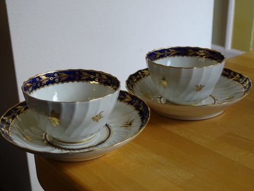 Flight Worcester Kobalt & Gold Blumen & Insekten zwei Tassen um 1783 - 1792
