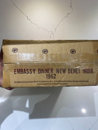 MADAME ALEXANDER JACQUELINE KENNEDY EMBASSY DINNER, 1962, 14 INCH DOLL NIB - Picture 15 of 17