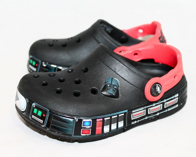 childrens light up crocs