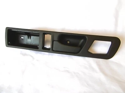 Poignée de porte intérieur arrière gauche BMW E34 51228137387 51221944371 AR G - Photo 1/2
