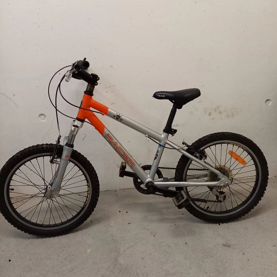 Fahrrad Silber und Orange, von 4-8 Jahre, Ramen Höhe 30cm. - Bild 2 von 2