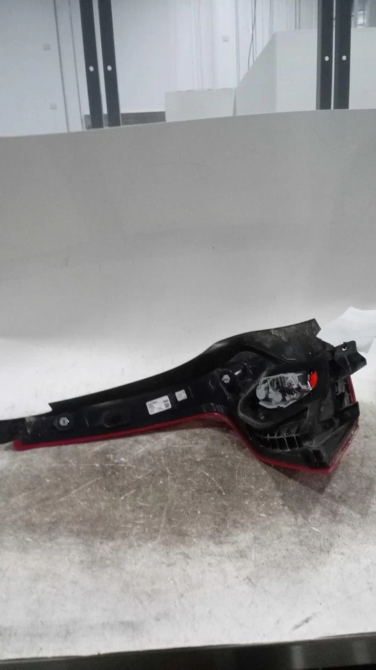 Used Right Tail Light Assembly fits: 2016 Volvo V60 Right Grade B - Image 2 of 4