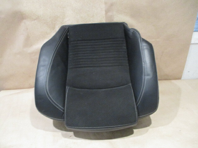 Maserati GranTurismo 2009 - RH Rear Seat Cushion - Black  P/N 968540000