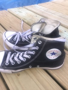 converse high top tennis shoes