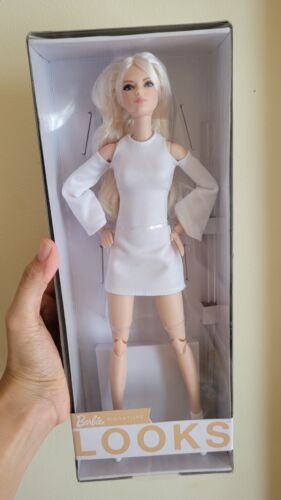 NEW Barbie Looks Victoria  Freeshipping Worldwide - Picture 1 of 8