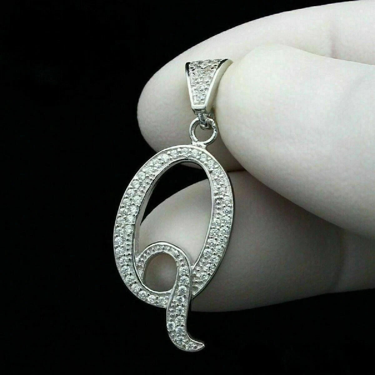 Cadena colgante con dije inicial de moissanita real de 1,5 quilates enchapada en oro blanco de 14 quilates