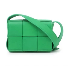 Auth BOTTEGA VENETA Candy cassette,Maxi intrecciato - Green Leather Shoulder Bag