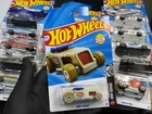 Hot Wheels 2026 Case J Mainline # CHOP 'N BLOC - Int. Card