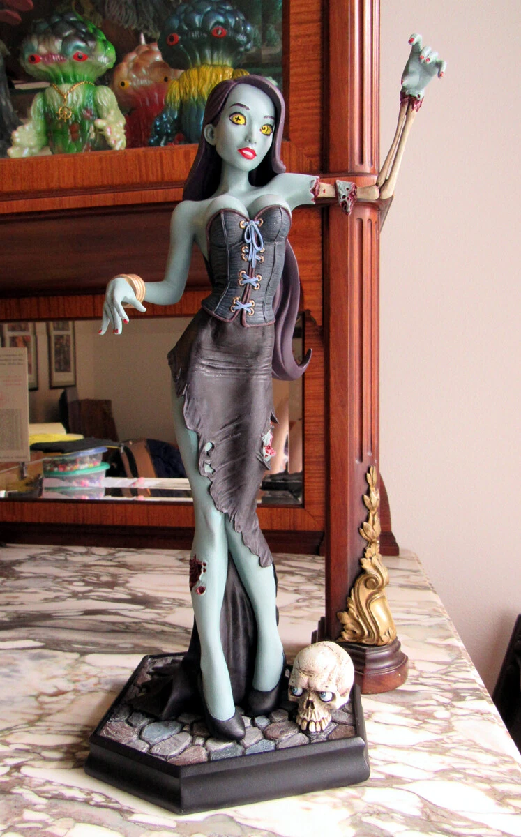 ZOMBIE GURRRL 1:4 Scale STATUE by TK Miller #1 of 20 Linda Le/Vampy Bit Me  | eBay