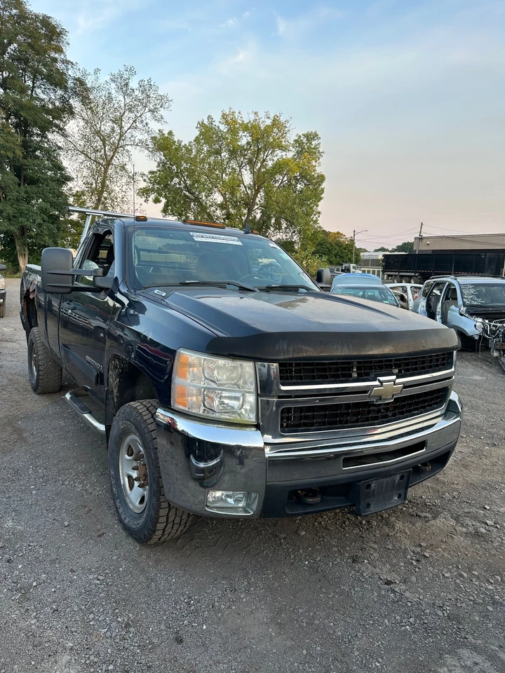 Alternador usado se adapta a: camioneta Chevrolet Silverado 2500 2007 160 amperios opcional grado KW1 Foto 2 de 4