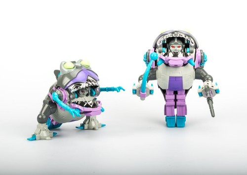 TRANSFORMERS G1 Reissue Sharkticons MISB Free SpeedPAK shipping - Picture 3 of 5