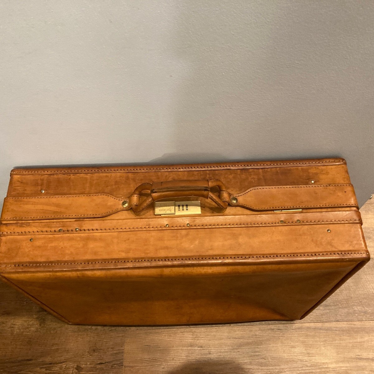 vintage HARTMANN suitcase LEATHER luggage bag 25x19x8 brown