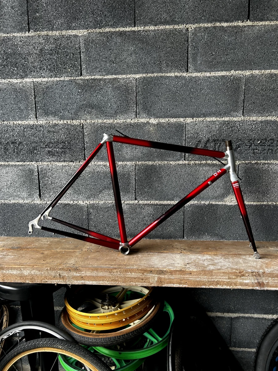 Vélo course cadre alu 28 pouces roue 700 taille 54 / m / roule nickel - Vélos