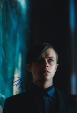 DANE DEHAAN signed Autogramm 20x30cm VALERIAN in Person autograph COA