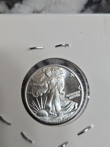(1) 1/10 Troy Oz. .999 Fine Silver. Walking Liberty Round