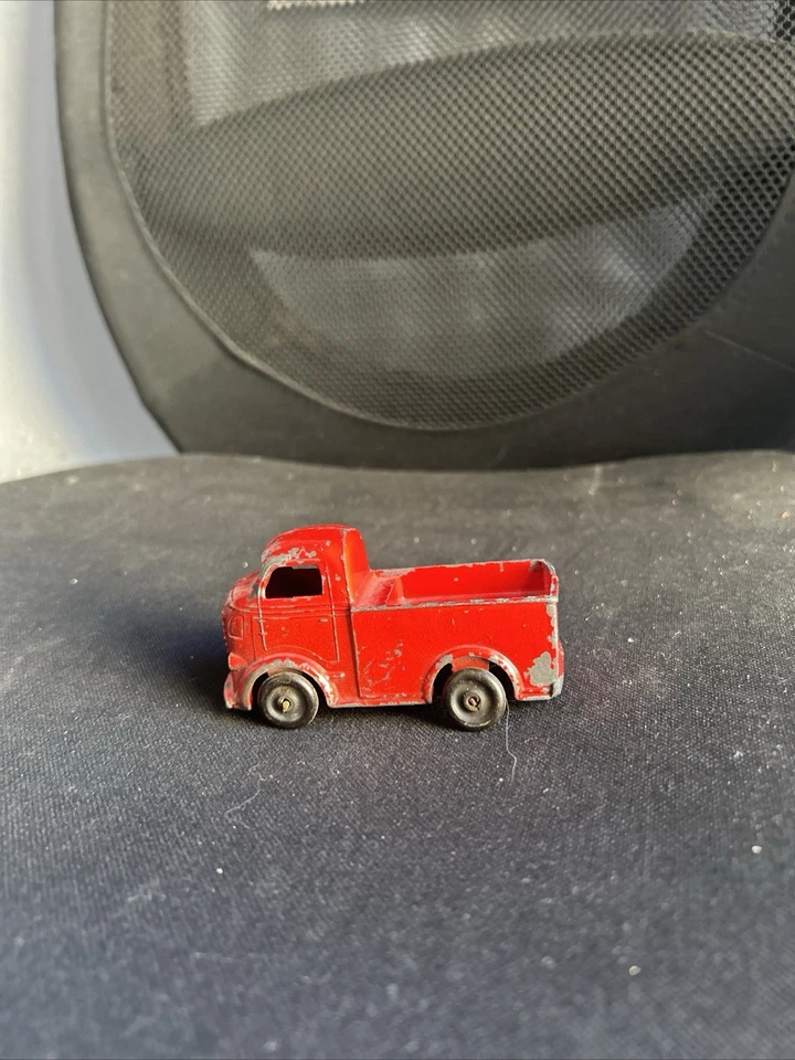 Camión de reparto de juguete vintage Barclay GMC fundido a presión cabina roja sobre motor (COE) Foto 3 de 4