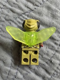 LEGO Galaxy Squad Minifigures lot  Mantizoid and two Winged Mosquitoes 