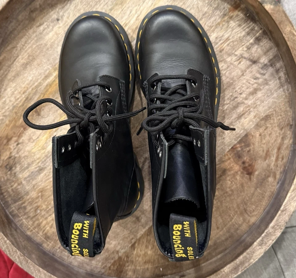 Botas de Combate Dr Martens Originales Cuero Negro Mujer Talla 6 Sin Caja Foto 3 de 4