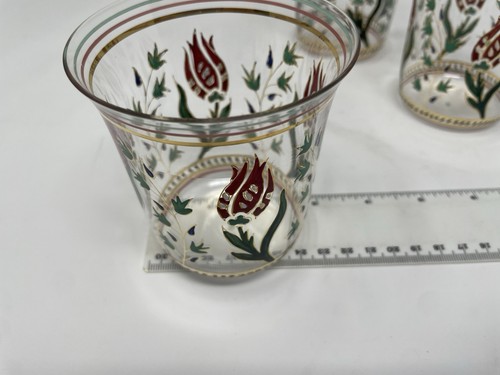 Vasos de jugo pintados a mano Barney’s New York - Imagen 5 de 6