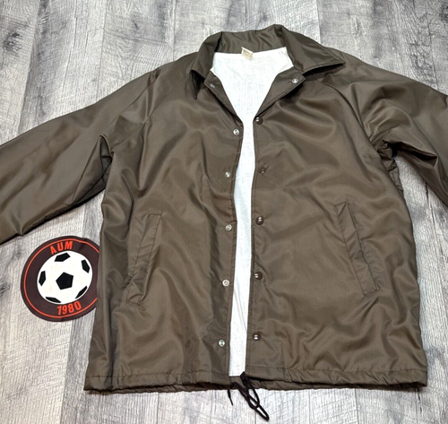 Chaqueta cortavientos vintage años 80 castaño rojizo para hombre mediana AUM fútbol nailon con parche nueva sin etiquetas - Imagen 11 de 19