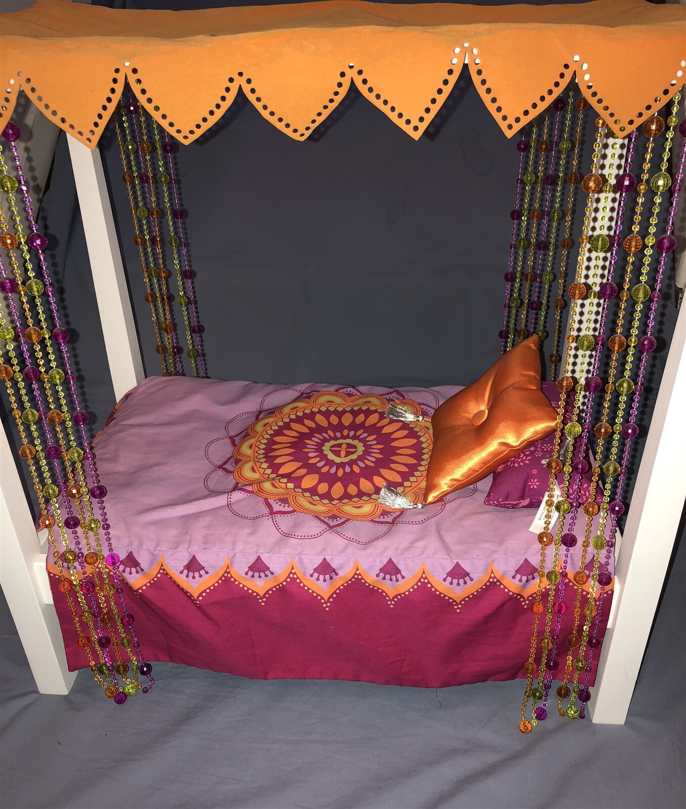 American Girl Doll Julie's Canopy Bed & Bedding Hanging Beads Pillows