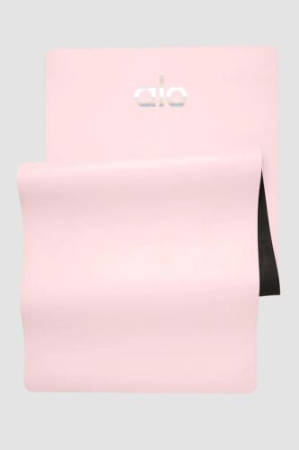 alo powder pink mat and matching hand towel  lightly used 