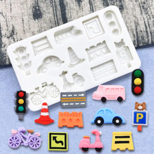 12-fach Silikon Ausstechform Backform Fondant Tortendeko Straßenverkehr Autos