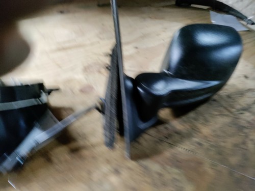Driver Side View Mirror Power Non-heated Fits 02-07 LIBERTY 258931 - Picture 3 of 3