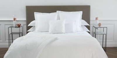 Yves Delorme Nymphe White Counterpane Reverses Feathery Embroidered Jacquard NEW