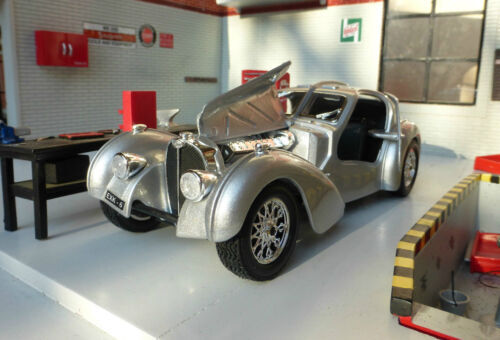 1:24 Bugatti blau mit Figuren Schuco Classic Studio IV Art.Nr