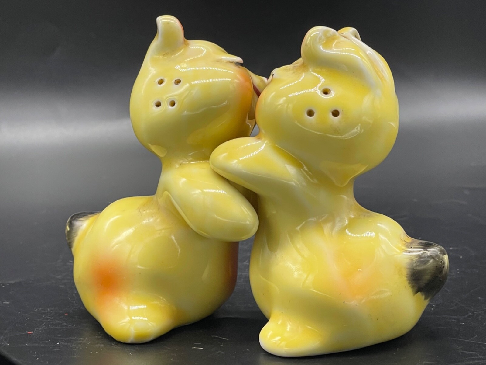 Mid century, ceramic, yellow, Bunny Hug , Van Tellingen , salt/ pepper shakers thumbnail 10