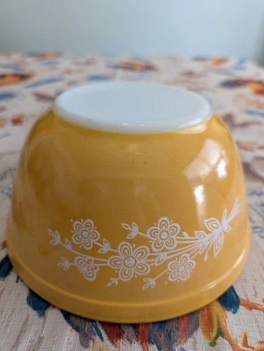 Pyrex Butterfly Gold 402 Mixing Bowl