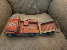 1950s Oglesby Cast Aluminum Willys Jeep Red. With Trailer. 1950s Oglesby Cast Aluminum Willys Jeep Red. With Trailer.